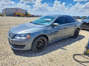 Volkswagen Passat 2.0L 4 2013