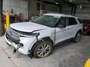 Ford Explorer 2.3L 4 2023