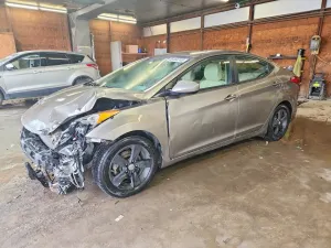 Hyundai Elantra 1.8L 4 2013