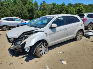 Mitsubishi Outlander 2.0L 4 2013
