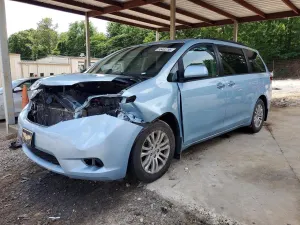 Toyota Sienna 3.5L 6 2017