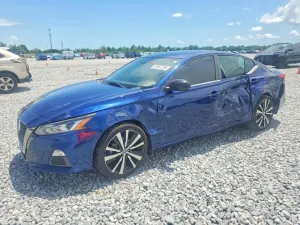 Nissan Altima 2.5L 4 2021