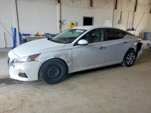 Nissan Altima 2.5L 4 2019