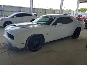 Dodge Challenger 6.4L 8 2020