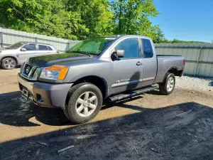 Nissan Titan 5.6L 8 2015