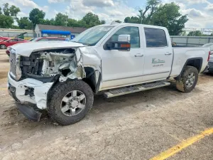 GMC Sierra 6.6L 8 2016