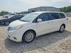 Toyota Sienna 3.5L 6 2011