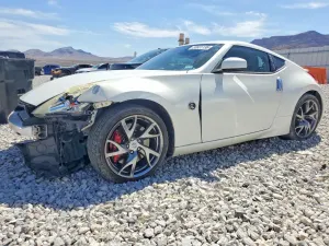 Nissan 370z 3.7L 6 2014