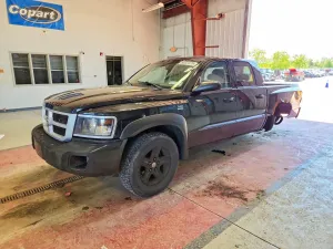 Dodge Dakota 4.7L 8 2011