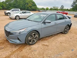 Hyundai Elantra 2.0L 4 2023