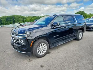 Chevrolet Suburban 5.3L 8 2025