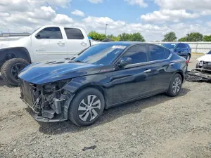 Nissan Altima 2.5L 4 2020