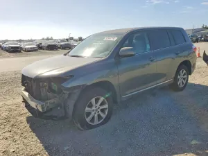 Toyota Highlander 3.5L 6 2013