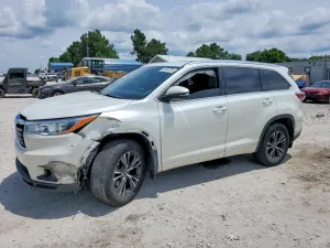Toyota Highlander 3.5L 6 2016