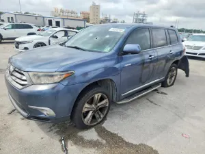 Toyota Highlander 3.5L 6 2013