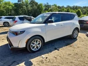 Kia Soul 2.0L 4 2023