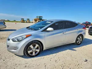 Hyundai Elantra 1.8L 4 2013