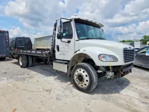 Freightliner Business Class M2 6.7L 6 2015