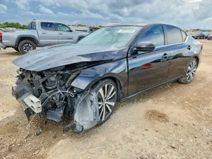 Nissan Altima 2.5L 4 2021