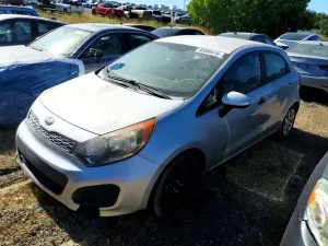 Kia Rio 1.6L 4 2013