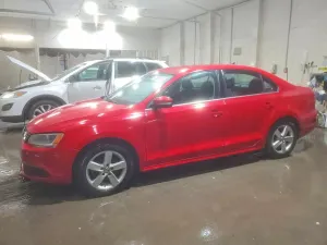 Volkswagen Jetta 2.0L 4 2013