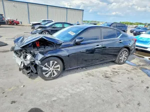 Nissan Altima 2.5L 4 2019