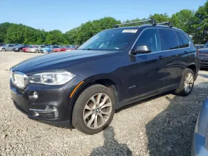 BMW X5 4.4L 8 2015