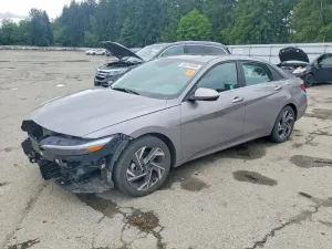 Hyundai Elantra 2.0L 4 2024