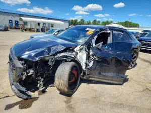 Audi RSQ8 4.0L 8 2021