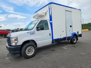 Ford Econoline 7.3L 8 2023