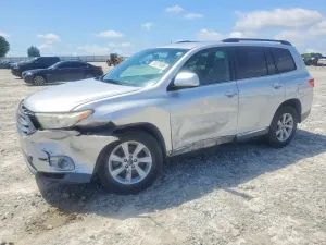 Toyota Highlander 3.5L 6 2013