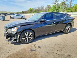 Nissan Altima 2.5L 4 2021