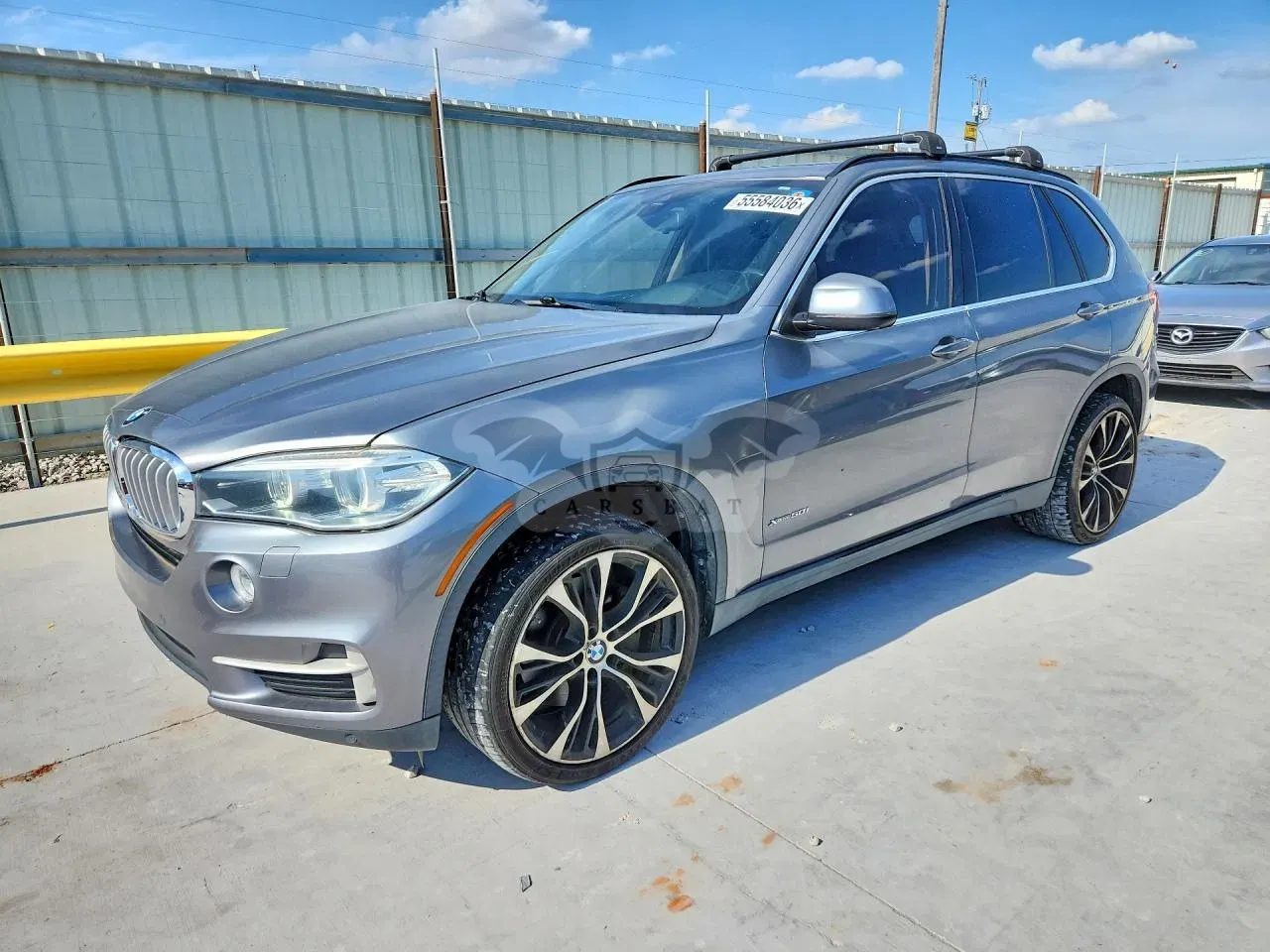 BMW X5 4.4L 8 2015