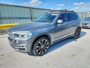 BMW X5 4.4L 8 2015