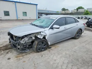 Hyundai Elantra 2.0L 4 2021