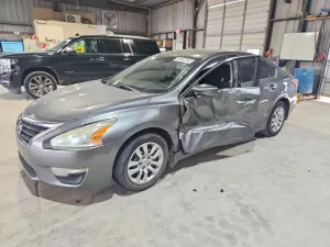 Nissan Altima 2.5L 4 2015