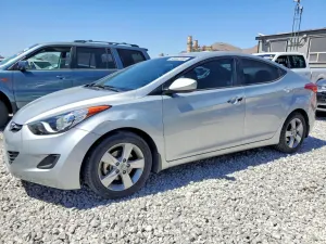 Hyundai Elantra 1.8L 4 2013