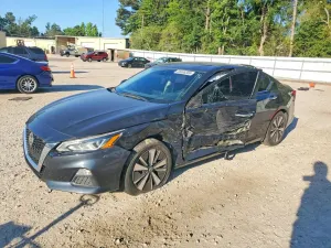 Nissan Altima 2.5L 4 2021