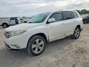 Toyota Highlander 3.5L 6 2013