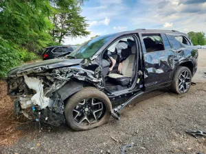 Chevrolet Traverse 2.5L 4 2025