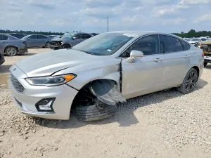 Ford Fusion 2.0L 4 2019