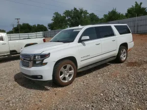 Chevrolet Suburban 5.3L 8 2016