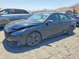 Hyundai Elantra 2.0L 4 2023