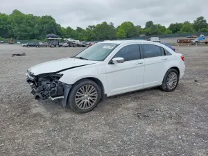 Chrysler 200 2.4L 4 2012