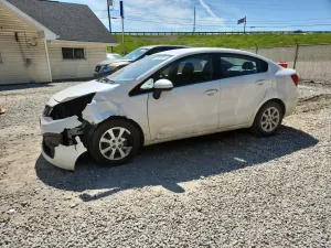 Kia Rio 1.6L 4 2013