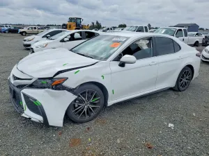 Toyota Camry 2.5L 4 2023