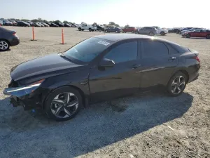 Hyundai Elantra SEL 2.0L 4 2023