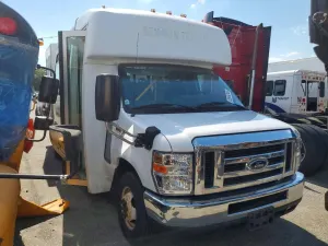 Ford Econoline 6.8L 10 2018