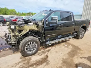 GMC Sierra 6.6L 8 2024