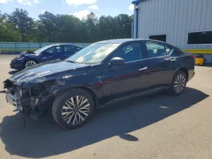 Nissan Altima 2.5L 4 2025